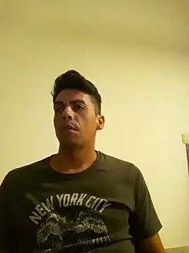 Snapshot of roddyron1n chatting on November 2025 03:20:02 AM roddyron1n online show from November 2025 03:20:02 AM