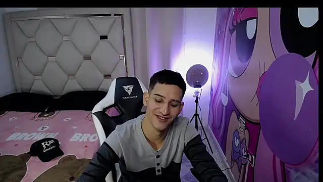 HARD GROUPP  online show from November 2025 08:30:02 PM