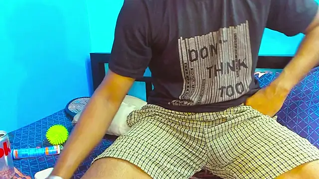 Suck my fuckin dick bitch online show from January 2025 06:49:02 PM