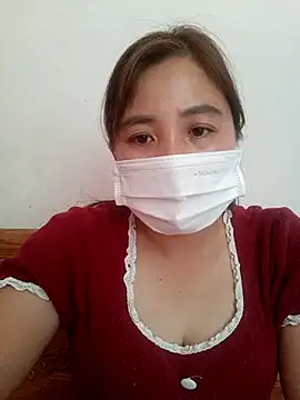 Little-Red123 online show from November 2025 03:38:01 AM