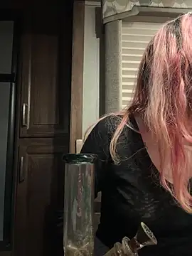 Snapshot of needlefaceUwU chatting on November 2025 07:29:01 AM needlefaceUwU online show from November 2025 07:29:01 AM