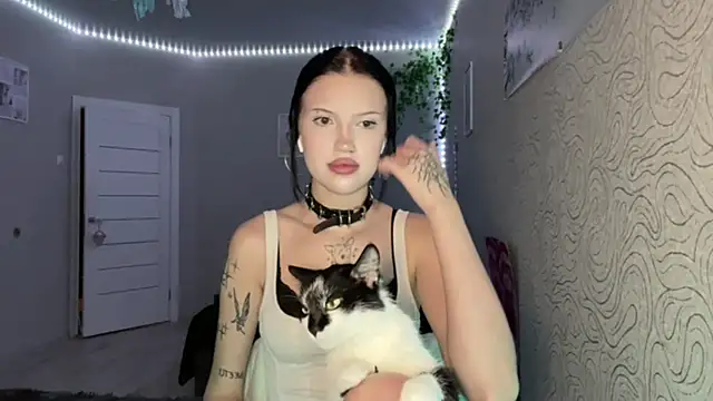 JuliaElse online show from December 2025 04:58:02 PM