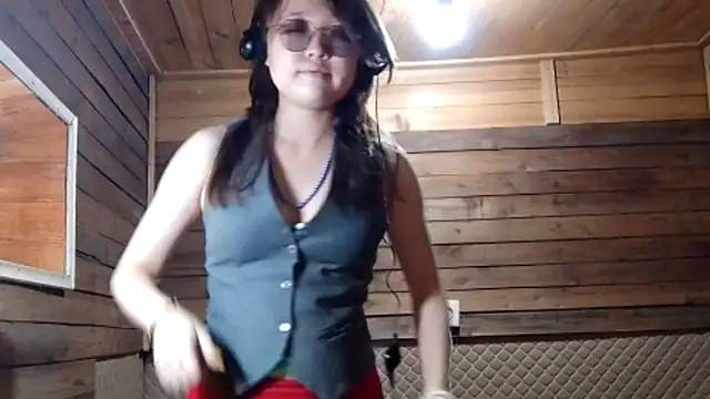 AiCress online show from November 2025 07:07:01 AM