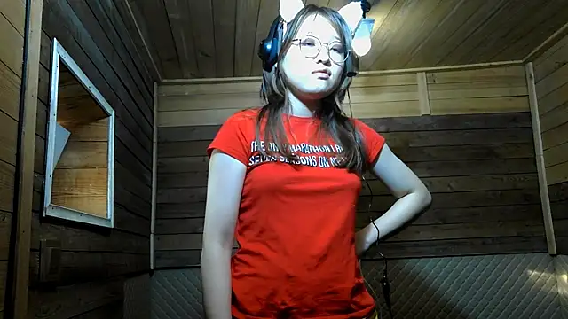 AiCress online show from November 2025 03:31:02 AM