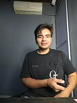 Snapshot of lans_howl chatting on November 2025 10:26:01 PM lans howl online show from November 2025 10:26:01 PM