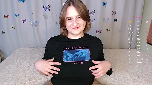 LightNea online show from November 2025 01:06:01 PM