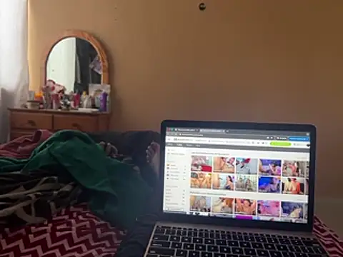 Snapshot of manrrique4567 chatting on February 2026 04:05:02 PM manrrique4567 online show from February 2026 04:05:02 PM