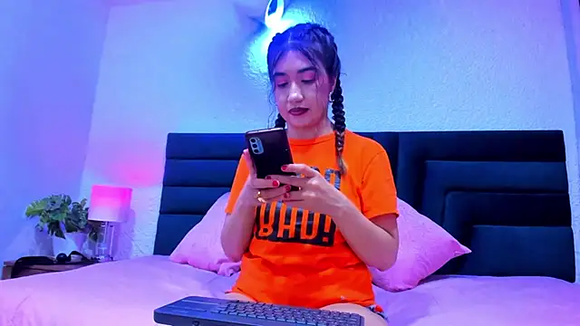 VictoriaRouge  online show from April 2026 03:06:01 AM