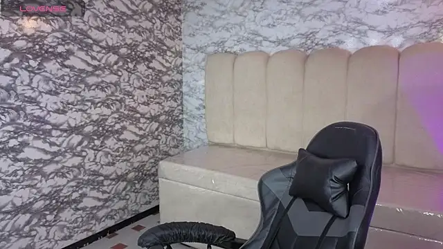 Snapshot of Evy_Luxx_v chatting on February 2026 03:45:01 AM Evy Luxx v online show from February 2026 03:45:01 AM