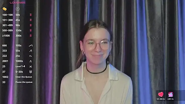 RochelCozzi online show from December 2025 04:03:02 PM