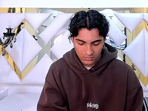 MattFiore online show from December 2025 11:59:02 AM