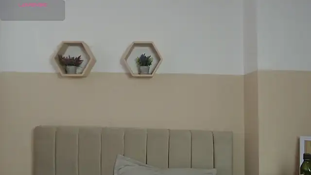 Charlothe 7 online show from June 2026 01:47:01 PM