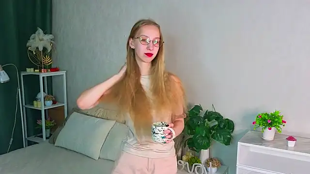 Snapshot of AnaArney chatting on November 2025 01:51:02 AM AnaArney online show from November 2025 01:51:02 AM