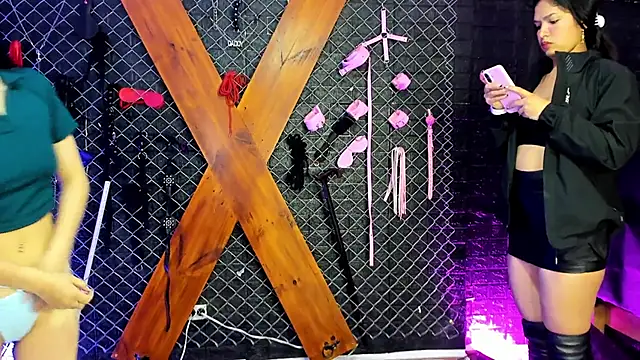 Anahi sslaavee bdsm online show from January 2026 02:31:01 PM