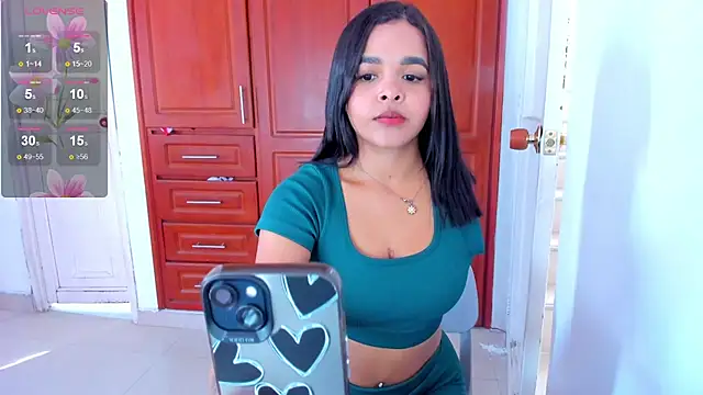 Snapshot of Tatiana-Jaaramillo chatting on March 2026 02:13:02 PM Tatiana-Jaaramillo online show from March 2026 02:13:02 PM