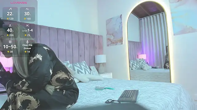 Valentino moretti online show from March 2026 11:38:01 AM