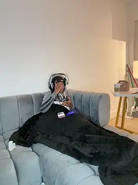 Drekacakez online show from May 2026 04:48:01 PM