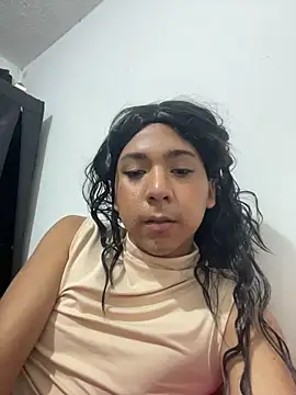 Snapshot of Hopemoretti chatting on May 2026 11:35:01 PM Hopemoretti online show from May 2026 11:35:01 PM