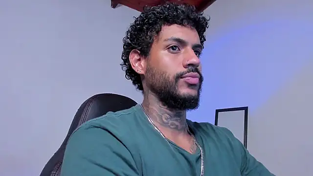 LuigiVitale 1 online show from March 2026 01:10:02 AM