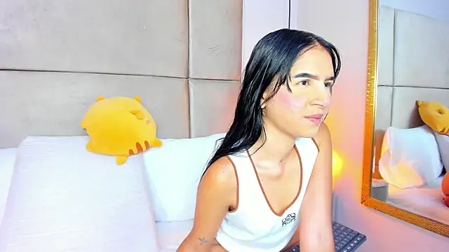 angelaG1 online show from June 2026 08:41:01 PM