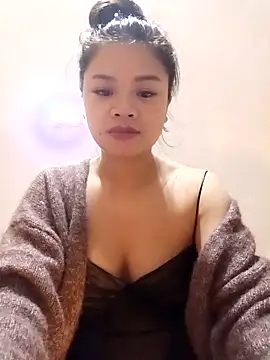 sara-xx online show from December 2025 08:05:02 PM