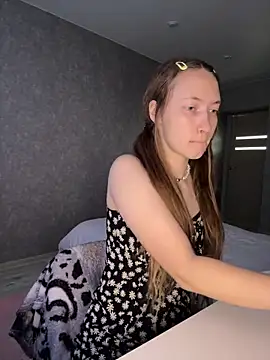 Holy Poly online show from March 2026 05:32:02 AM