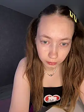 Holy Poly online show from April 2026 05:21:01 AM