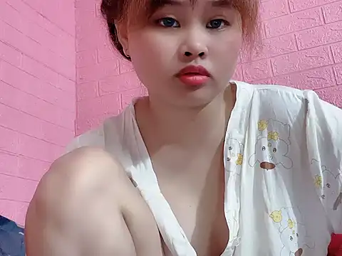 Lina8386 online show from November 2025 10:04:01 PM