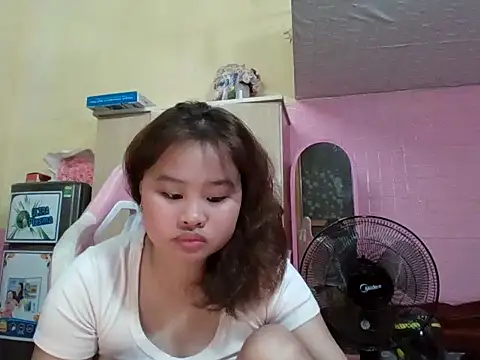 Lina8386 online show from November 2025 11:42:02 PM