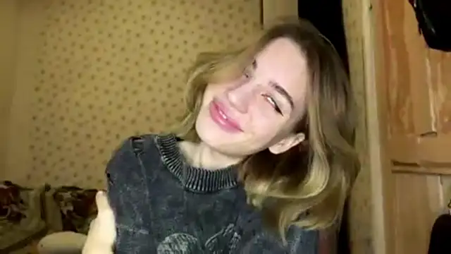 MelaineAytes online show from November 2025 11:10:02 AM