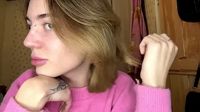 MelaineAytes online show from November 2025 10:04:01 AM