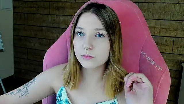 TinnaBurton online show from March 2026 04:33:01 PM