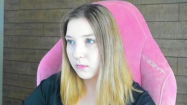 TinnaBurton online show from March 2026 04:10:01 PM