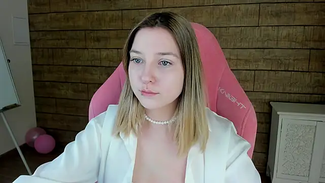 TinnaBurton online show from April 2026 04:26:02 PM