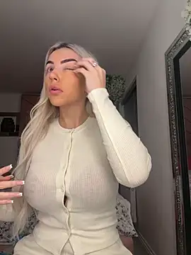 RosieMaexox online show from November 2025 04:45:02 AM