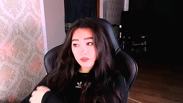 Emma Uilson online show from February 2026 05:58:02 AM