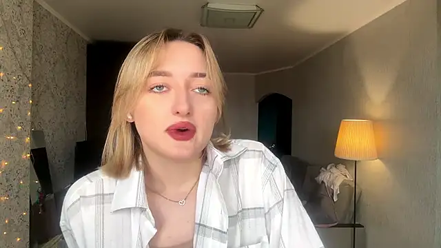 Emily lyy online show from November 2025 09:20:02 AM