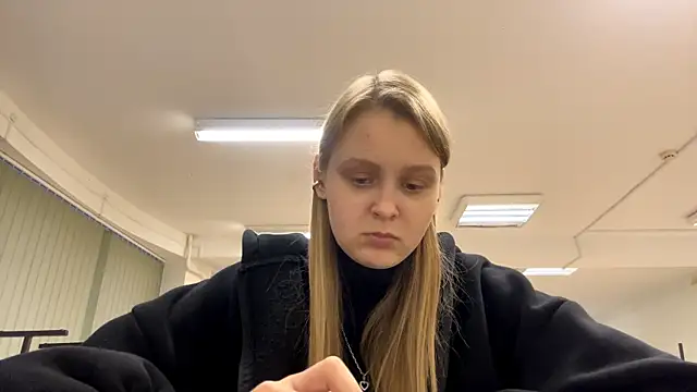 PaulitaSolow online show from November 2025 01:23:01 PM