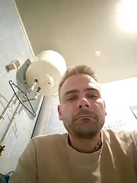 Gregorywhitelegs online show from April 2026 12:05:01 AM