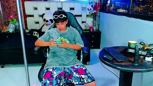 lunabustygirl online show from November 2025 09:21:01 AM