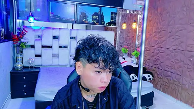 Snapshot of lunabustygirl chatting on January 2026 07:44:01 AM lunabustygirl online show from January 2026 07:44:01 AM