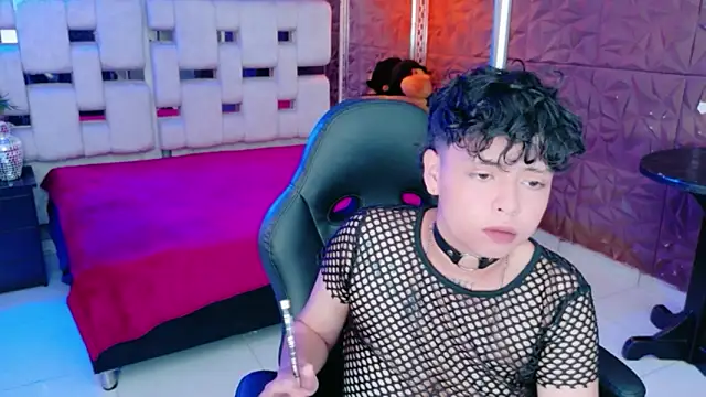 Snapshot of lunabustygirl chatting on February 2026 09:29:02 PM lunabustygirl online show from February 2026 09:29:02 PM