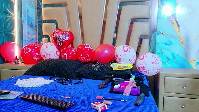 Snapshot of lunabustygirl chatting on February 2026 08:16:01 PM lunabustygirl online show from February 2026 08:16:01 PM