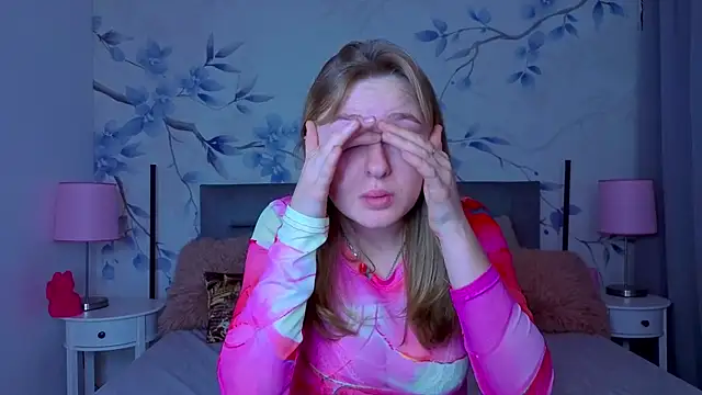 Sweetie kitty1 online show from November 2025 01:50:01 PM