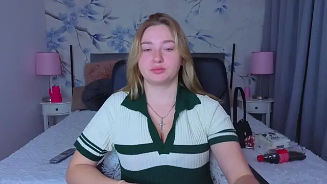 Sweetie kitty1 online show from November 2025 01:36:01 PM