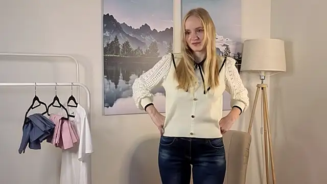 ToshiaPotvin online show from November 2025 07:14:01 AM