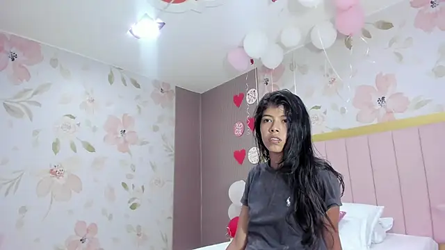 Snapshot of arietta_skinny chatting on March 2026 12:12:02 PM arietta skinny online show from March 2026 12:12:02 PM