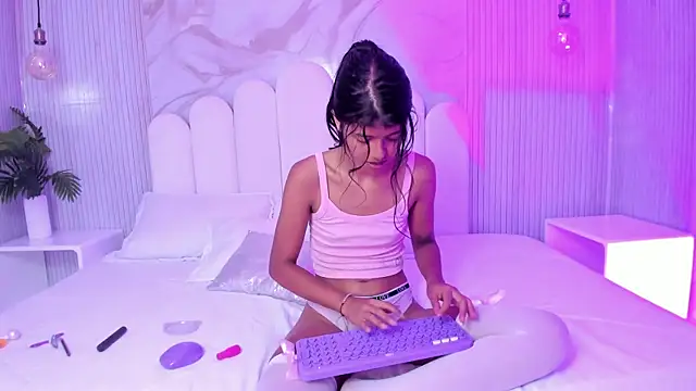 arietta skinny online show from June 2026 03:05:01 PM