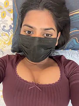 Snapshot of sexyayeshadesi chatting on May 2026 06:04:01 PM sexyayeshadesi online show from May 2026 06:04:01 PM