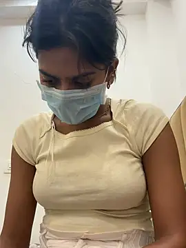 Snapshot of sexyayeshadesi chatting on May 2026 06:04:02 PM sexyayeshadesi online show from May 2026 06:04:02 PM